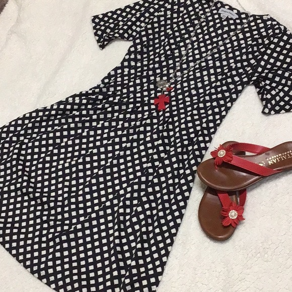 CUTE BLK & WHITE PRINT SHORT SLEV DRESS PM - Picture 3 of 10